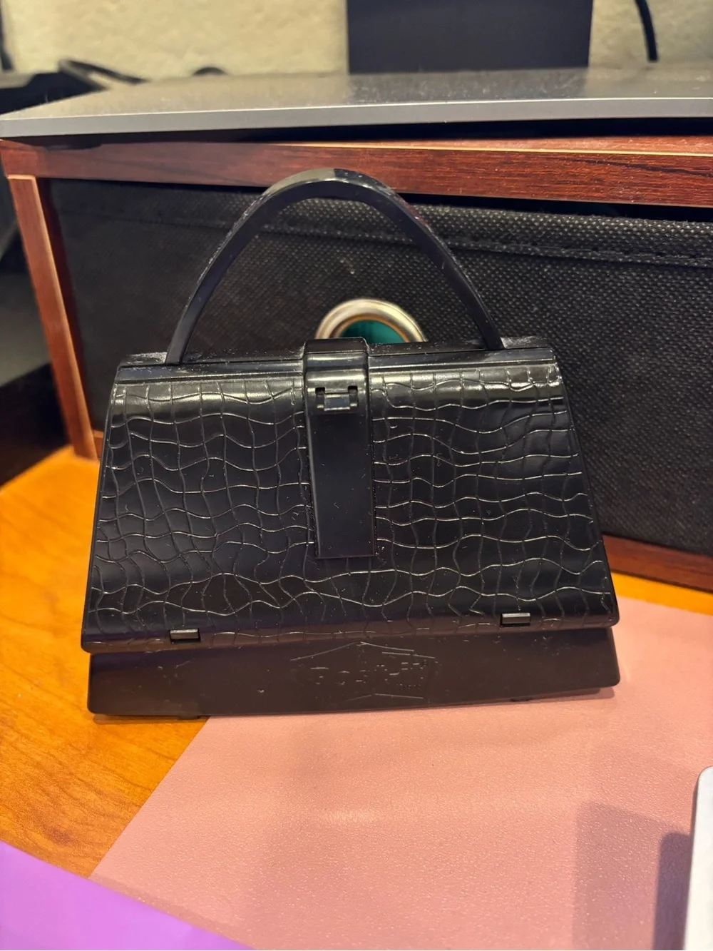 Black Croc-Texture Desk sticky note Dispenser - Unbranded